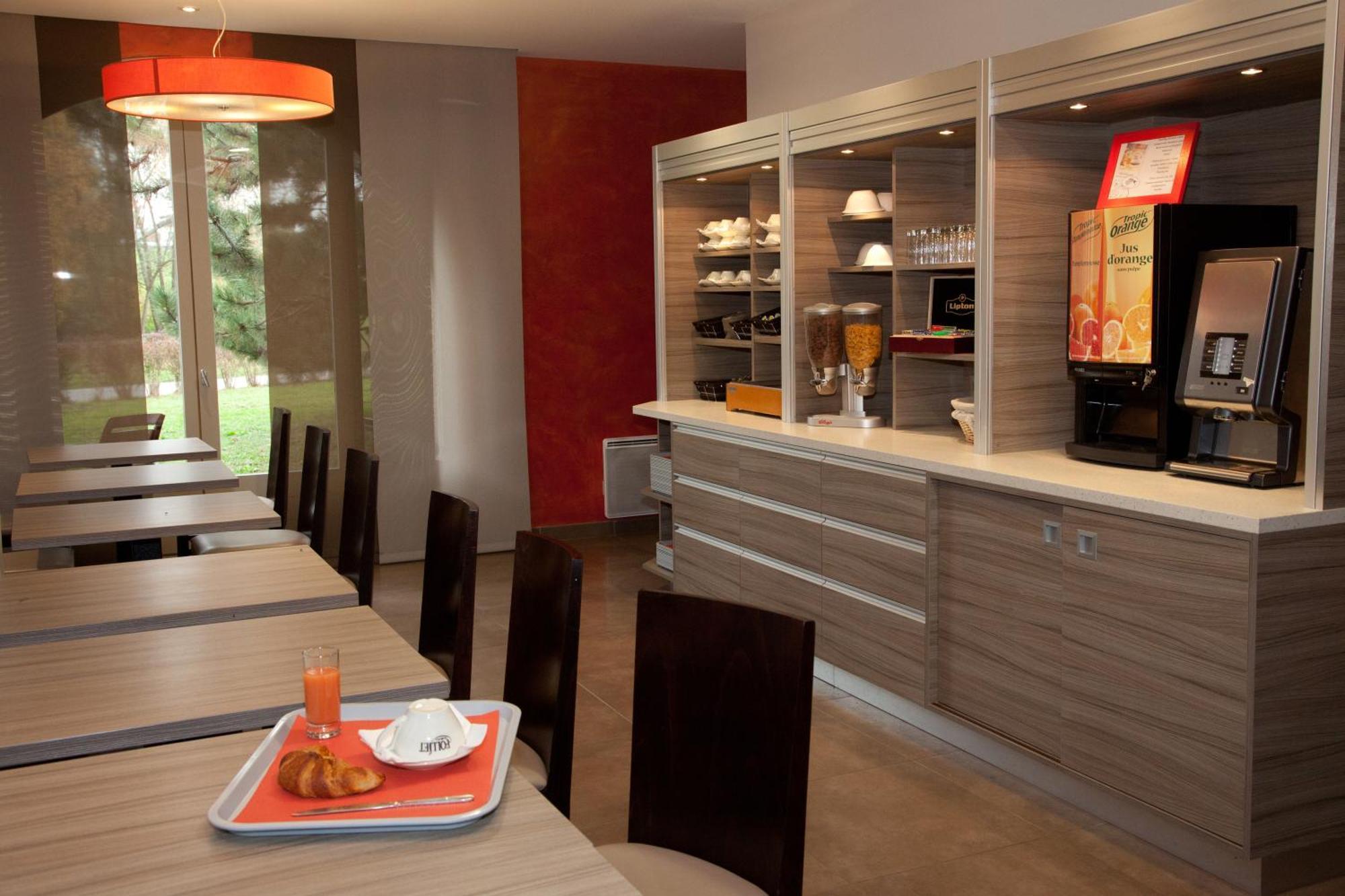 Logis Albhotel Grill Alby-sur-Cheran Eksteriør billede
