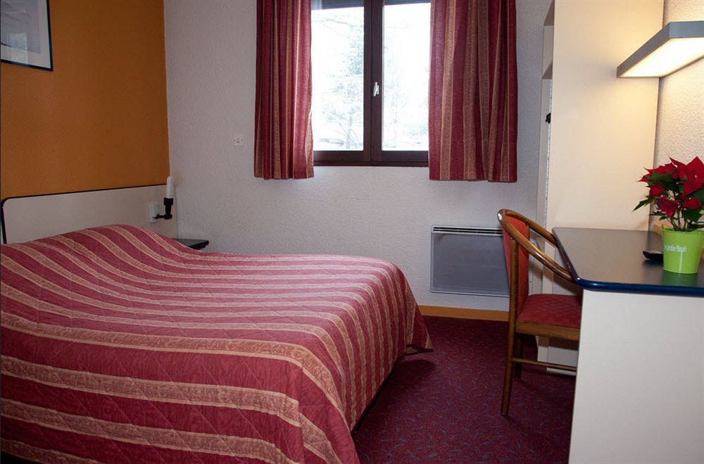 Logis Albhotel Grill Alby-sur-Cheran Eksteriør billede